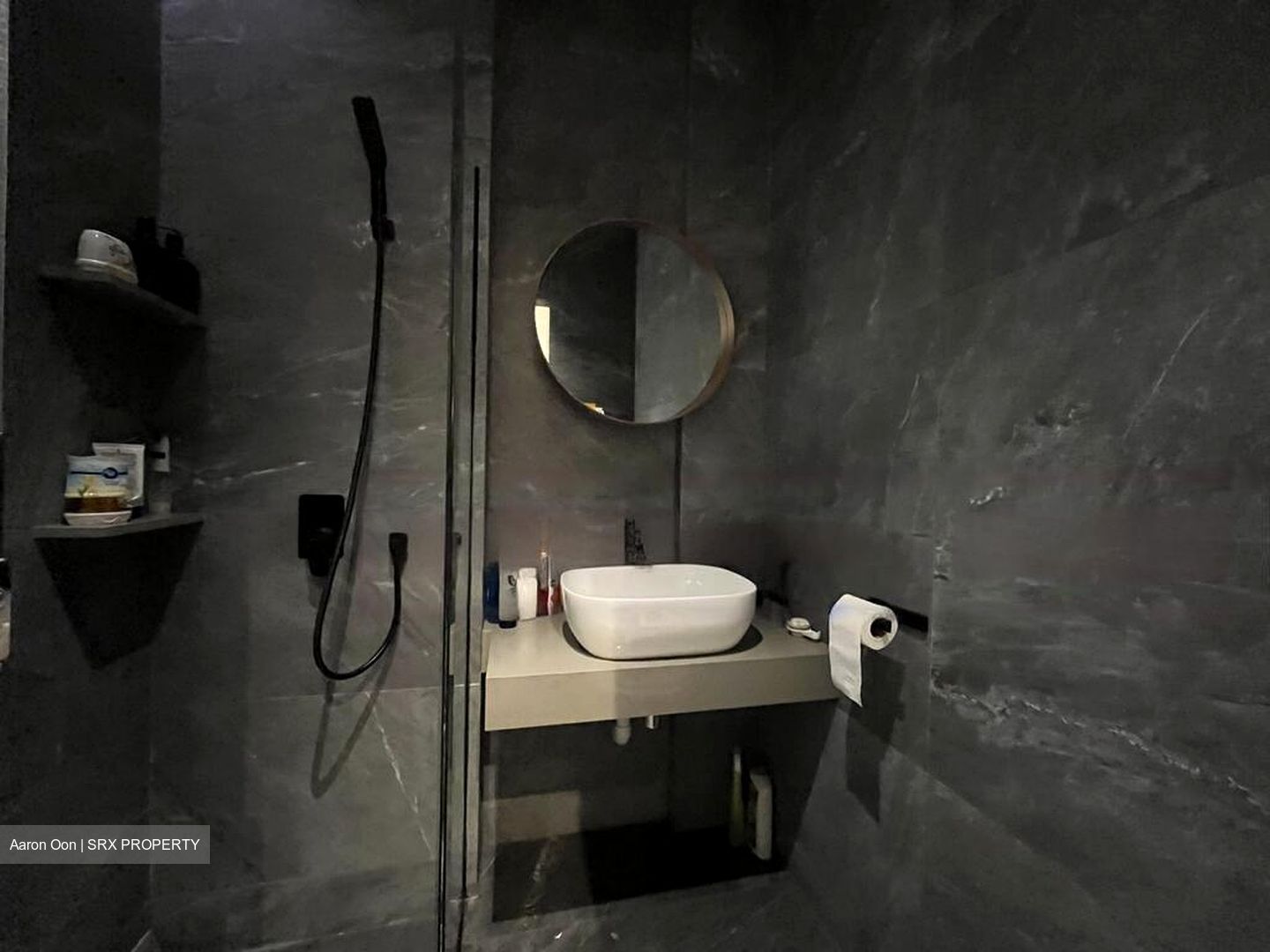 Redhill Forum (D3), Factory #464483101